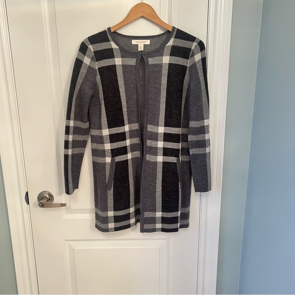 Ellen Tracy plaid cardigan